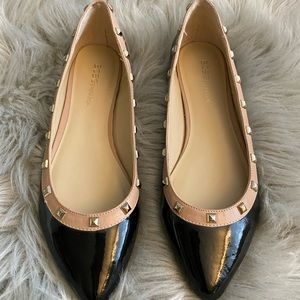 BCBG Stud rock flats